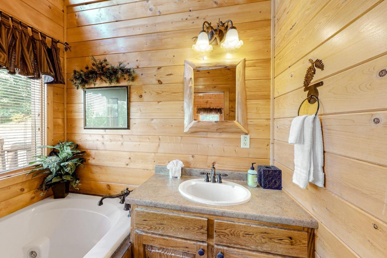 Edge Of The Park Lodge Sevierville Eksteriør bilde